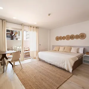 Centric Aparthotel